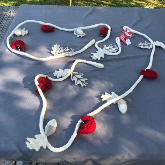 Wool Cardinal Garland Fair Trade Holiday Christmas Decoration DZI - Picture 1 of 8